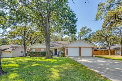 120 Modoc Trail, Lake Kiowa, TX 76240 - Photo 1