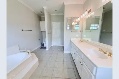 120 Modoc Trail, Lake Kiowa, TX 76240 - Photo 13