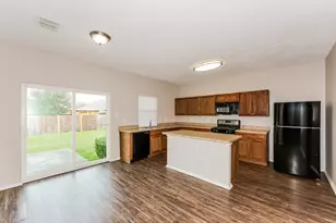 7425 Snow Ridge Dr, Fort Worth, TX 76133 - Photo 5