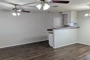 1001 W Main St, Crowley, TX 76036 - Photo 5