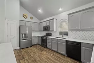 3800 Summersville Ln, Fort Worth, TX 76244 - Photo 13