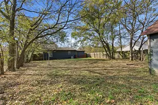 405 N Carr Ave, Sherman, TX 75090 - Photo 21