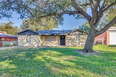 8552 Gibbs Drive, White Settlement, TX 76108 - Photo 3
