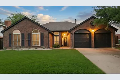3218 Mapleridge Drive, Grapevine, TX 76051 - Photo 1