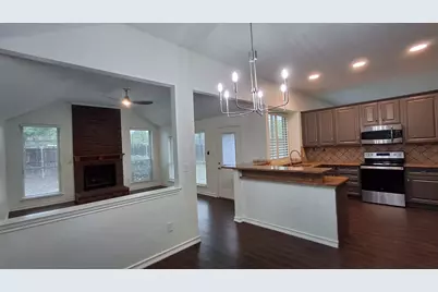 3218 Mapleridge Drive, Grapevine, TX 76051 - Photo 7