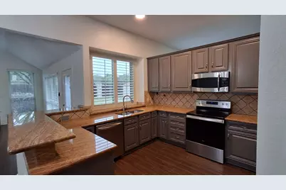 3218 Mapleridge Drive, Grapevine, TX 76051 - Photo 5