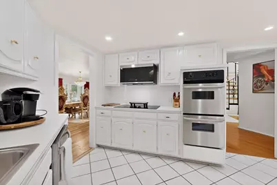 504 Cholla Court, Fort Worth, TX 76112 - Photo 11