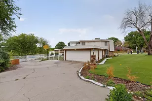 504 Cholla Ct, Fort Worth, TX 76112 - Photo 35