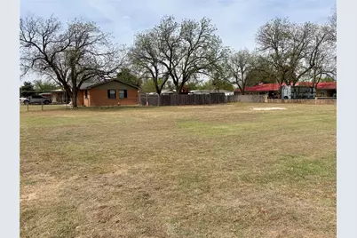 1419 Landon Street, Stamford, TX 79553 - Photo 5