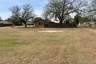 1419 Landon St, Stamford, TX 79553 - Photo 9