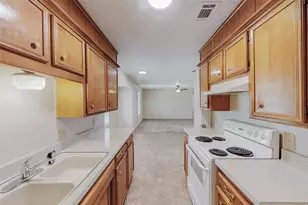 1500 Berry Dr, Cleburne, TX 76033 - Photo 11