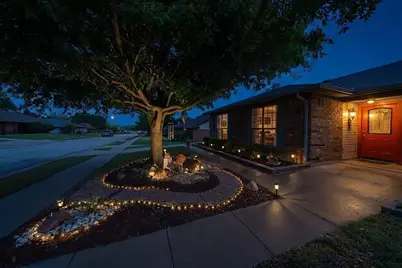 2304 Oakmont Drive, Bedford, TX 76022 - Photo 5