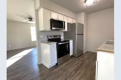 2105 Knoll Crest Drive, Arlington, TX 76014 - Photo 5