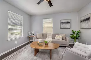 629 Park Ln, Denton, TX 76205 - Photo 3