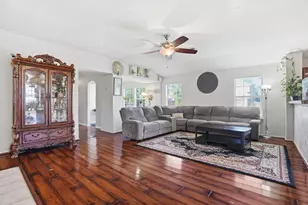 601 Midpark Dr, Euless, TX 76039 - Photo 5