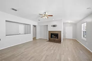 1665 Crown Point Dr, Little Elm, TX 75036 - Photo 3