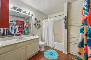 114 Wilshire Ct, Irving, TX 75061 - Photo 23