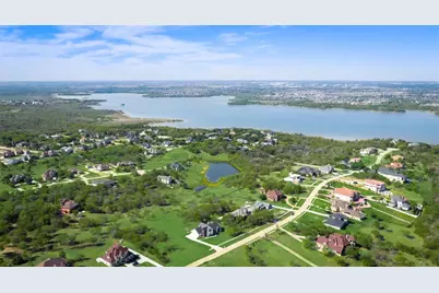 1016 Mallard Pointe Drive, Grand Prairie, TX 75104 - Photo 5