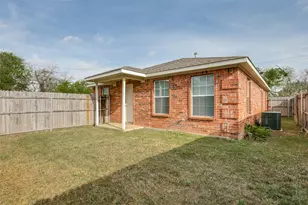 107 S Crawford St, Denton, TX 76205 - Photo 15