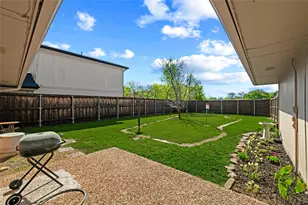 714 Royal Oaks Dr, Garland, TX 75040 - Photo 29
