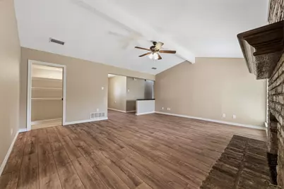 714 Royal Oaks Drive, Garland, TX 75040 - Photo 15