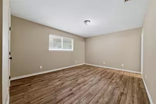 714 Royal Oaks Dr, Garland, TX 75040 - Photo 9