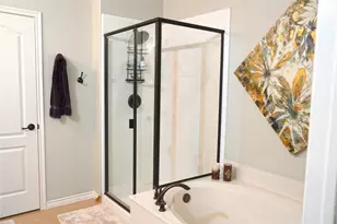 2829 Sheridan Dr, Carrollton, TX 75010 - Photo 11