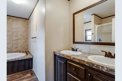 3417 Hawaiian Court, Granbury, TX 76048 - Photo 17