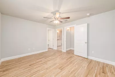 720 Rolling Terrace Circle, Granbury, TX 76049 - Photo 21