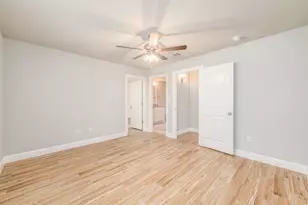 720 Rolling Terrace Cir, Granbury, TX 76049 - Photo 21