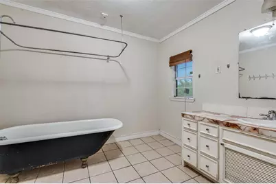 1015 Kings Highway, Dallas, TX 75208 - Photo 9