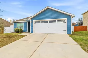 1305 Eagle Lake Dr, Azle, TX 76020 - Photo 1