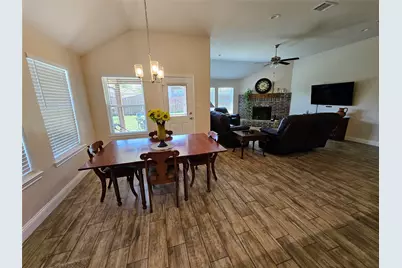 904 Avagail Avenue, Springtown, TX 76082 - Photo 9