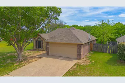 3205 Carverly Avenue, Fort Worth, TX 76119 - Photo 1