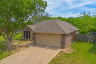 3205 Carverly Ave, Fort Worth, TX 76119 - Photo 1