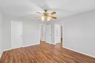 7021 Kingsbury Dr, Dallas, TX 75231 - Photo 9