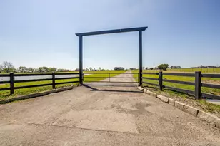 8701 County Rd 1129, Godley, TX 76044 - Photo 23