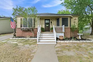 706 Jackson St, Weatherford, TX 76086 - Photo 1
