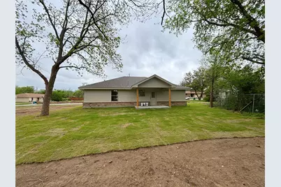 307 Elba Street, Bowie, TX 76230 - Photo 5