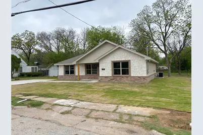 307 Elba Street, Bowie, TX 76230 - Photo 3