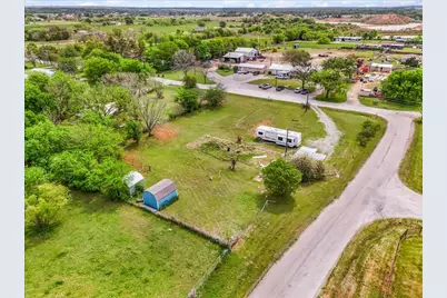 512 Bennett Drive, Aurora, TX 76078 - Photo 3