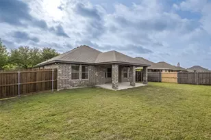 205 Commonwealth Cir, Waxahachie, TX 75165 - Photo 19