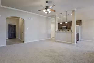 205 Commonwealth Cir, Waxahachie, TX 75165 - Photo 9