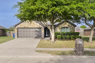 205 Commonwealth Circle, Waxahachie, TX 75165 - Photo 1