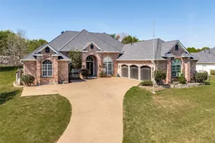 114 Danielle Dr, Hudson Oaks, TX 76087 - Photo 1