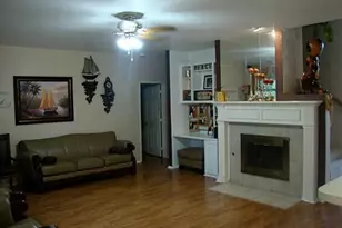 1706 Creekway Dr, Garland, TX 75043 - Photo 5