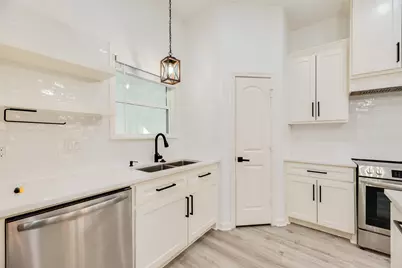 5928 Walraven Circle, Fort Worth, TX 76133 - Photo 11