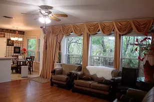 1706 Creekway Dr, Garland, TX 75043 - Photo 3