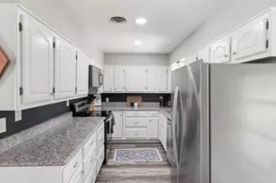 2613 W Rochelle Rd, Irving, TX 75062 - Photo 7