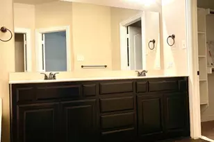 2713 Troutt Dr, Carrollton, TX 75010 - Photo 11